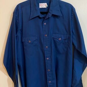 Wrangler Men's Deep Blue Casual Shirt